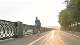 12:00am-1:00am (EST)